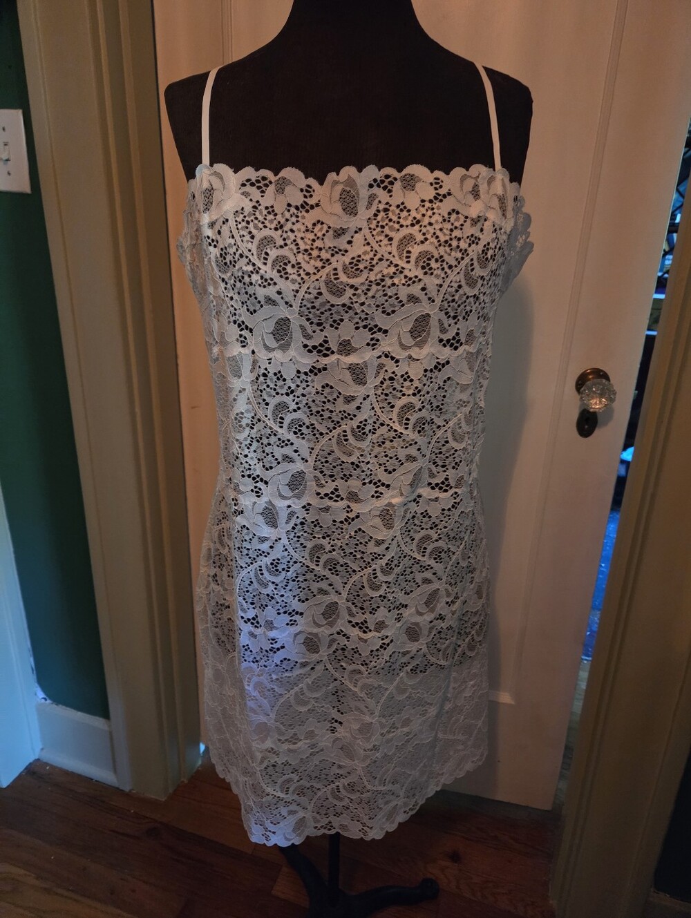 Josie Natori White Lace Spaghetti Strap Chemise Slip